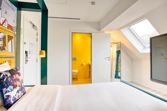 غرفة بسرير كينج، B&B Hotel Brussels Centre Louise 3/10