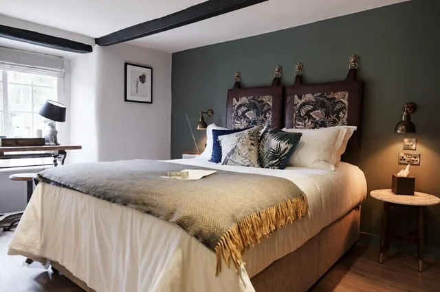 غرفة كلاسيكية بسرير كينج، Castle Inn 1/6