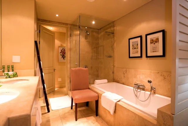 جناح تنفيذي بسريرين منفصلين وسرير كينج، Royal Palm Hotel Umhlanga 4/6