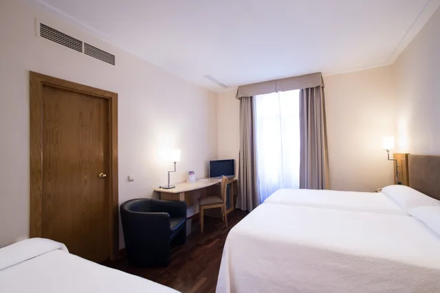 Room, Triple, Hotel Inglaterra 1/1