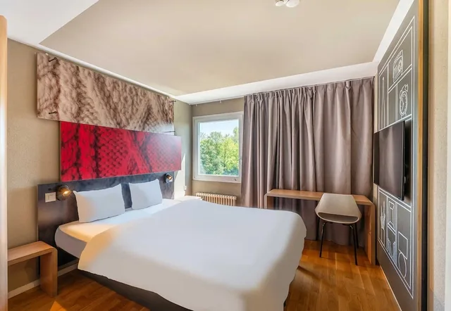 Room, Double Bed, B&B Hotel Rothrist Olten 1/6