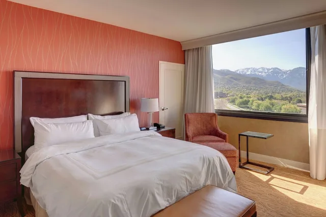 غرفة قياسية بسرير كينج، Marriott University Park 1/9