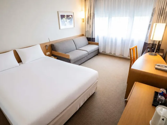 غرفة كلاسيكية بسرير مزدوج مع أريكة، Novotel Nantes Centre Gare 8/10