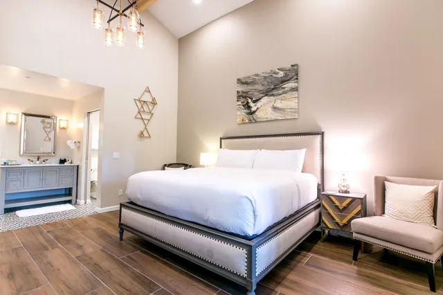 Rose Quartz, Suite, King Bed، Creekside Inn Sedona 2/2