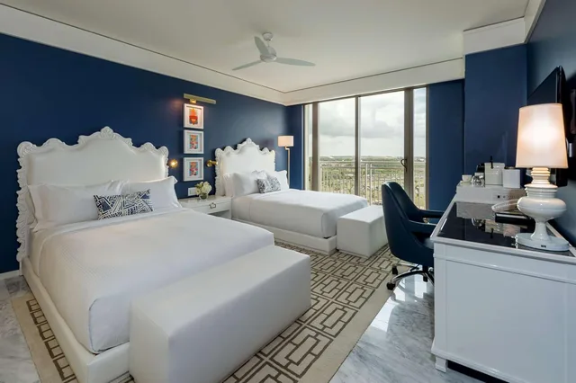 Connecting, Grand Hyatt Baha Mar 3/5
