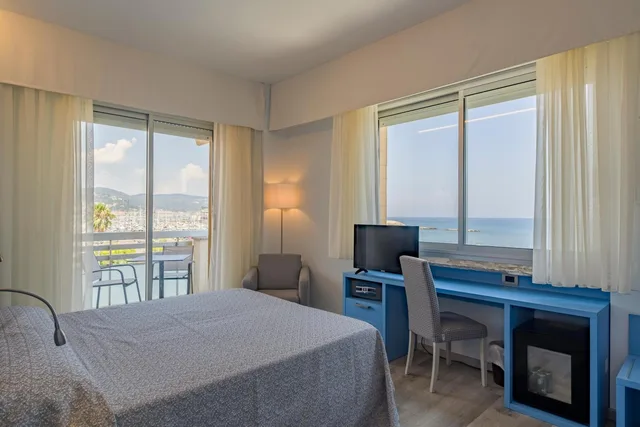 Superior, Double or Twin Bed, Lateral Side Sea View، Garden Lido 5/10