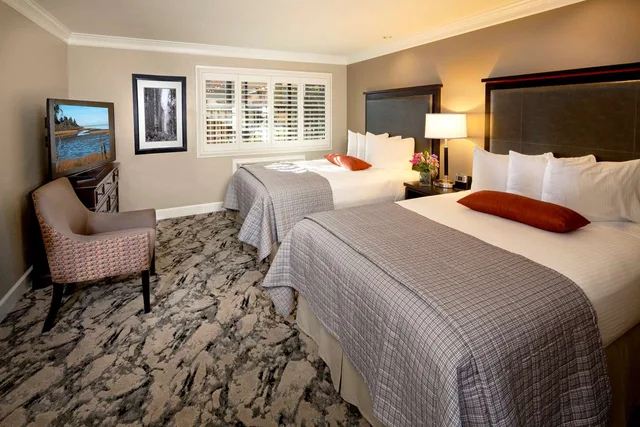 غرفة بسريرين مزدوجين لذوي الإعاقة، Best Western Plus Humboldt Bay Inn 1/2