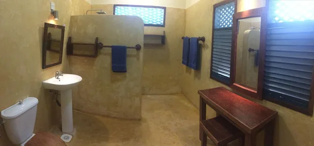 Room, Triple, 1 Double and 1 Single Bed, Beach Front، Pongwe Beach Hotel 1/2