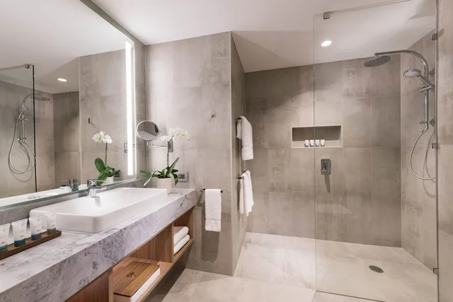 Westin, Club, King Bed, Sofa، The Westin Brisbane 3/3