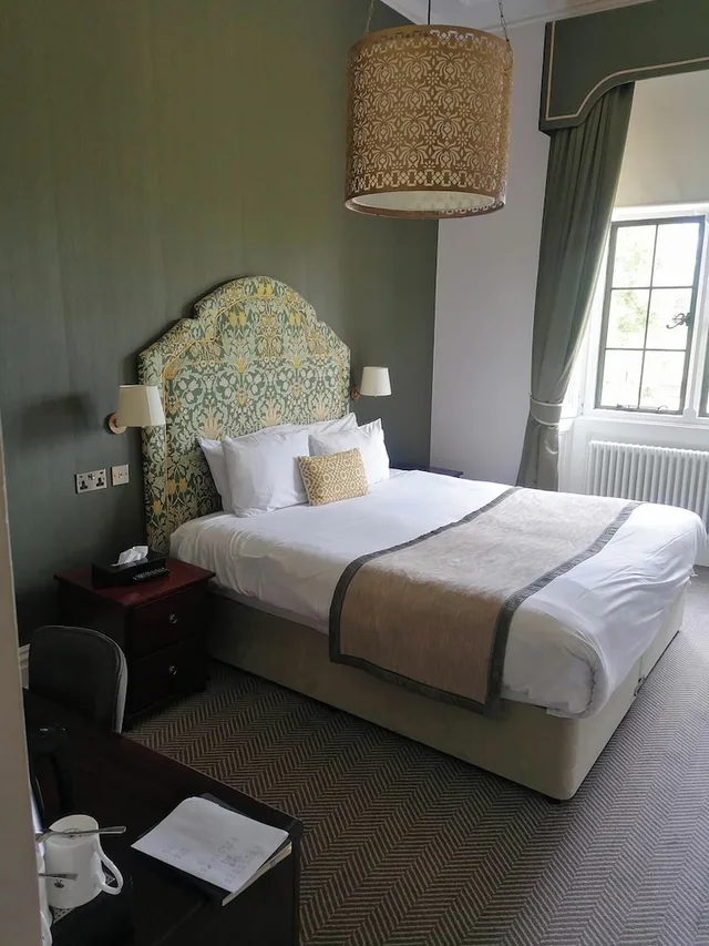 غرفة ديلوكس بسرير كوين، The Elvetham Hotel 7/8