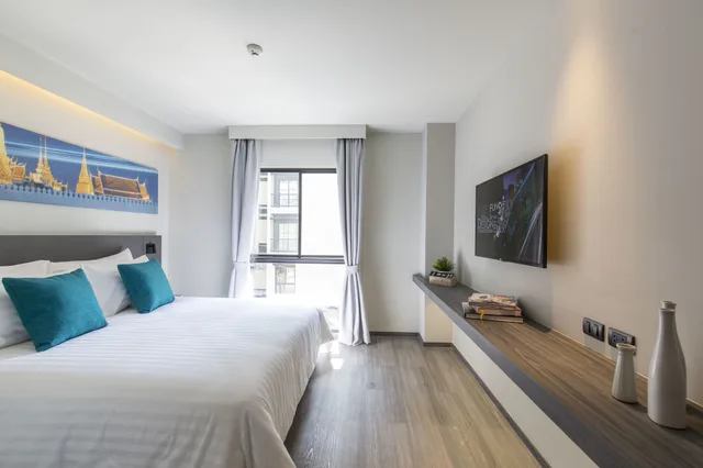 Suite, Queen Bed, Cross Vibe Bangkok Sukhumvit 1/6