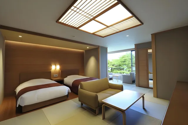 غرفة يابانية بفراش فوتون وسريرين منفصلين، Jodogahama Park Hotel 1/2