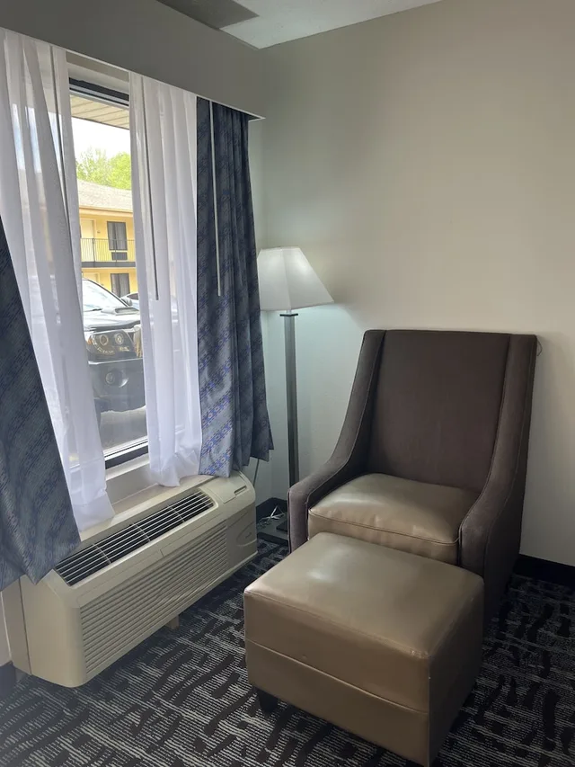 غرفة قياسية بسرير كينج لذوي الإعاقة، Days Inn by Wyndham Douglasville-Atlanta-Fairburn Road 8/10