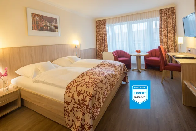 Superior, King Bed, Room in B&B - Studio for 2 People in Hamburg Mitte, Cozy and Modern 1/3