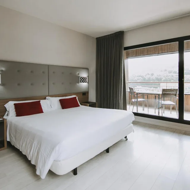 Room, Double or Twin Bed, Terrace, K10 Urnieta 3/9