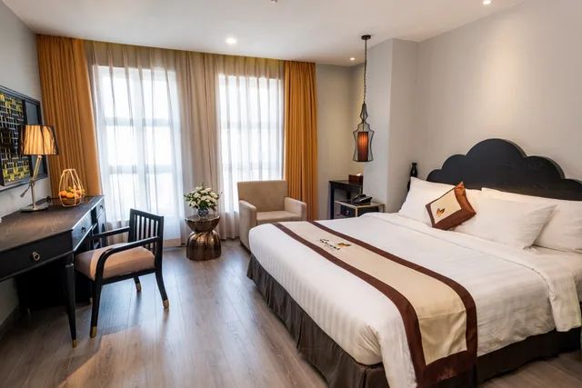 غرفة ديلوكس بسرير كينج، Sanouva Saigon Hotel 1/3