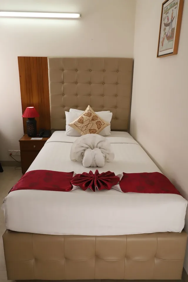 غرفة ديلوكس بسرير مزدوج، Dhaka Golden Inn 4/6