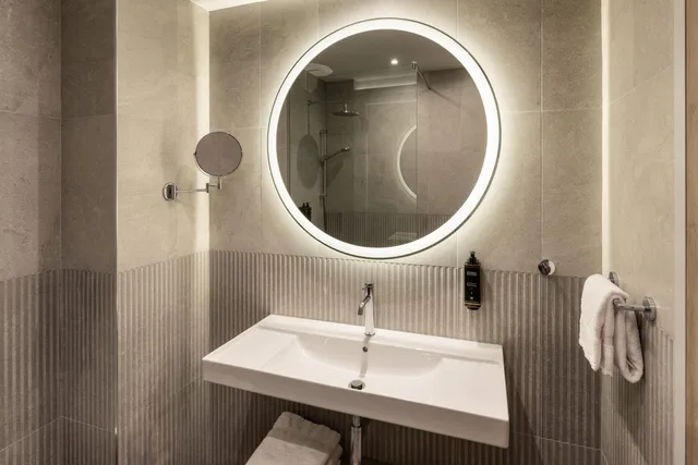 غرفة كلاسيكية بسرير كينج لذوي الإعاقة، Mercure Sofia City 7/7