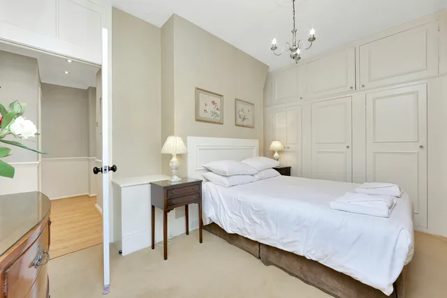 Highgrove, Suite, No 1 The Mansions By Mansley 2/5