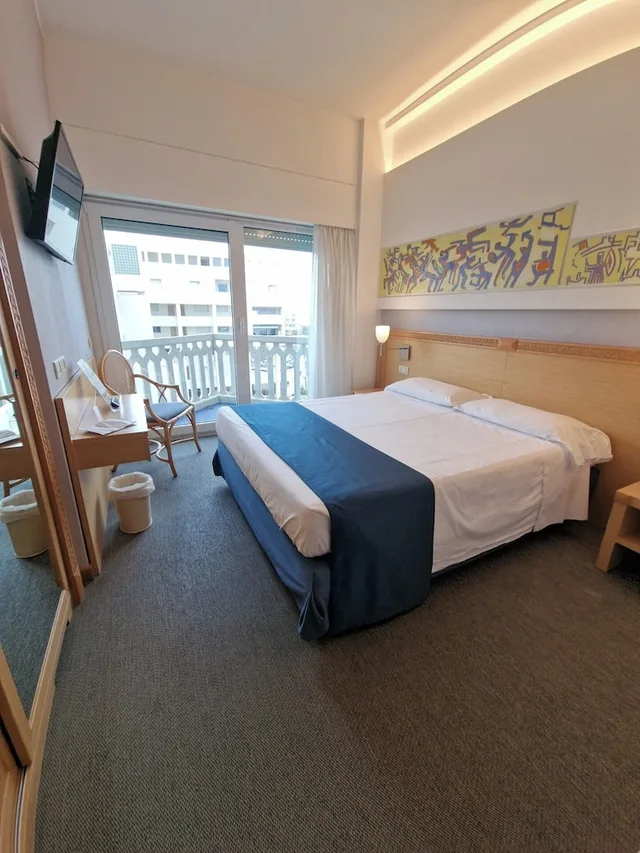 غرفة قياسية بسرير كوين، City Hotel 4/10