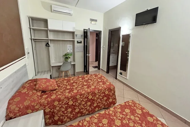 Room, Triple, 1 Queen and 1 Single Bed, Il Parco 5/10