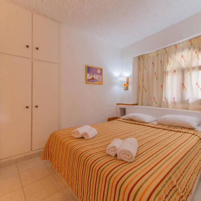 Apartment, Kastro Studios And Apartments 2/5