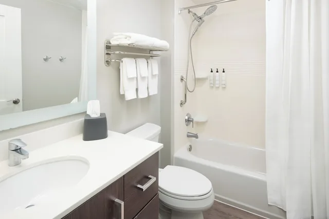 جناح بسريرين كوين بغرفتي نوم، TOWNEPLACE SUITES LATHAM ALBANY AIRPORT 6/10