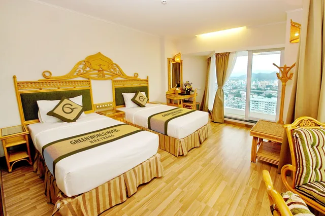 غرفة ديلوكس بسريرين منفصلين بشرفة بإطلالة جزئية على البحر، GREEN WORLD HOTEL NHA TRANG 4/10