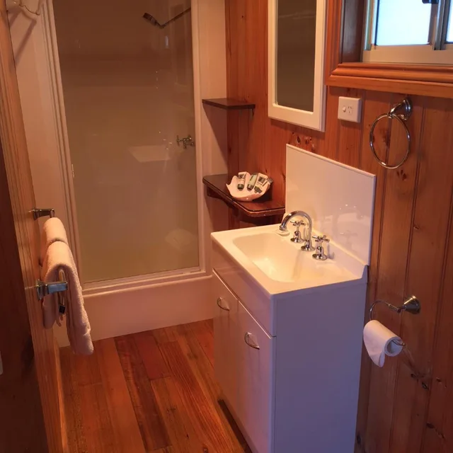 شاليه، Swansea Cottages & Motel Suites 4/5