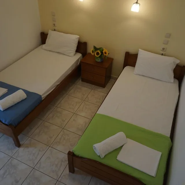 غرفة رباعية، Hotel Iraklis 8/10