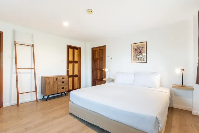 جناح بريميير بسرير كينج وسريرين منفصلين بغرفتي نوم، Dolphin Bay Resort 2/2