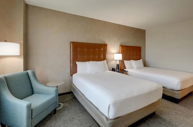 غرفة بسريرين كوين في طابق مرتفع لذوي الإعاقة، Drury Inn and Suites North Dayton 3/4