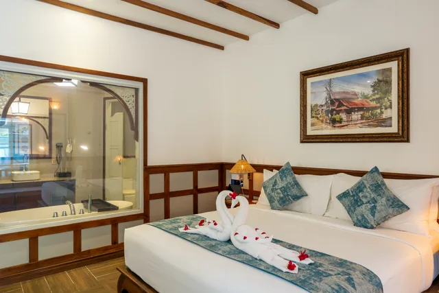 Room, King Bed, Pool Access، Mybanlao Hotel 7/10