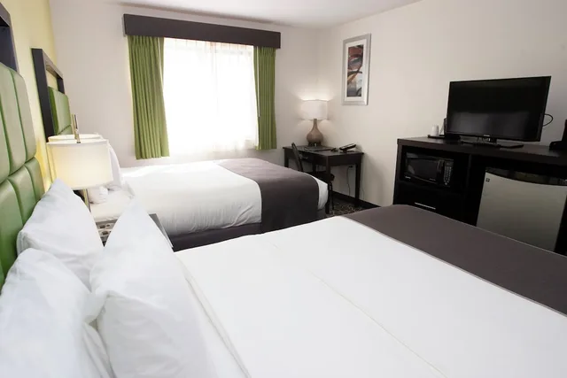 غرفة بسريرين كوين، AmericInn by Wyndham Delafield 6/10