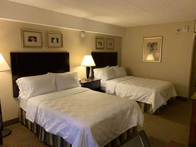 Standard, 2 Double Beds, Holiday Inn Johnstown-Downtown 8/10