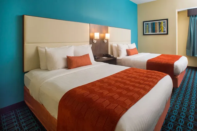 غرفة قياسية بسريرين كوين لذوي الإعاقة، Best Western Plus North Shore Hotel 2/7
