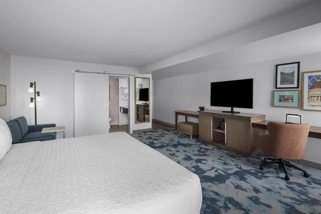 جناح استوديو بسرير كينج مع أريكة، Hampton Inn Salt Lake City-Downtown 2/10