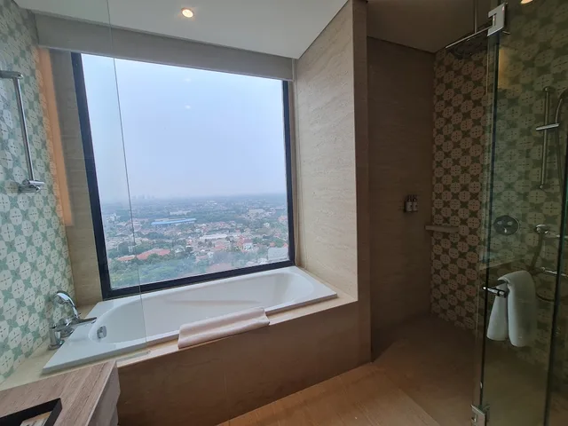 Sunset, Suite, King Bed, Trembesi Hotel BSD 3/4