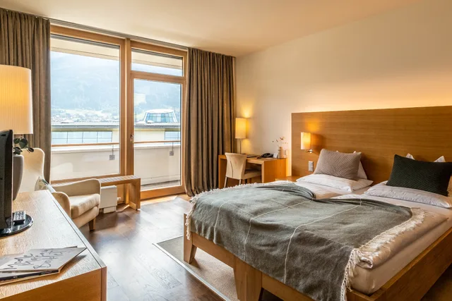 غرفة بريميوم مفردة بسرير مزدوج، Tauern Spa Kaprun 1/2