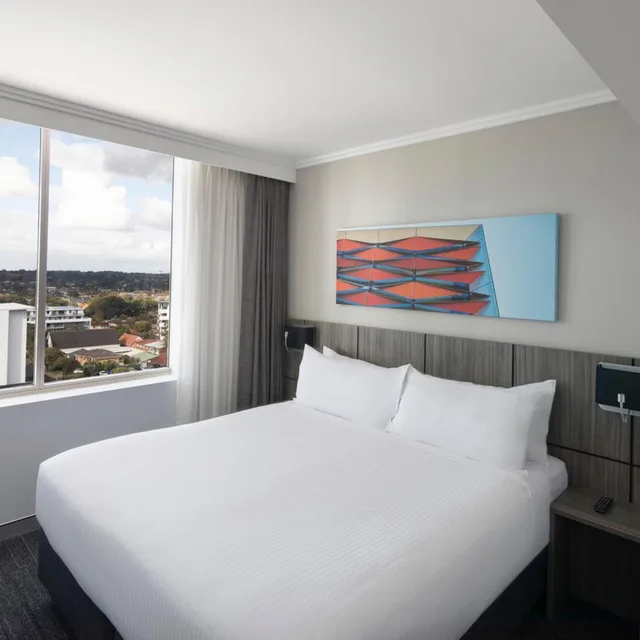غرفة ديلوكس بسرير كوين، Mercure Sydney Bankstown 1/10