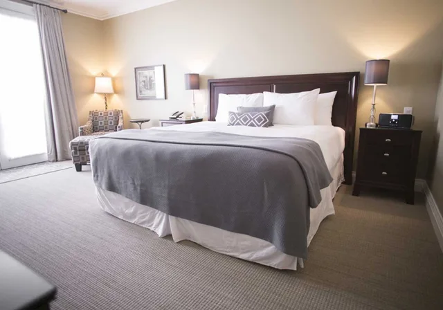 Adjoining, Premium, King Bed, 124 on Queen Hotel & Spa 1/3