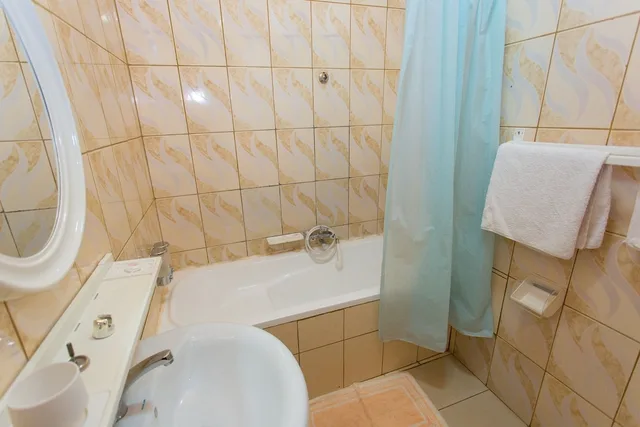 غرفة ديلوكس بسرير كوين، Civitas Hotel 2/3