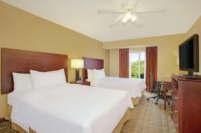 جناح بسريرين مزدوجين وسرير كينج بغرفتي نوم، Homewood Suites By Hilton Tampa-Brandon 7/18