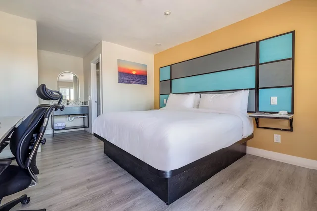 غرفة بسرير كينج للمدخنين، Quality Inn Victorville I-15 4/8