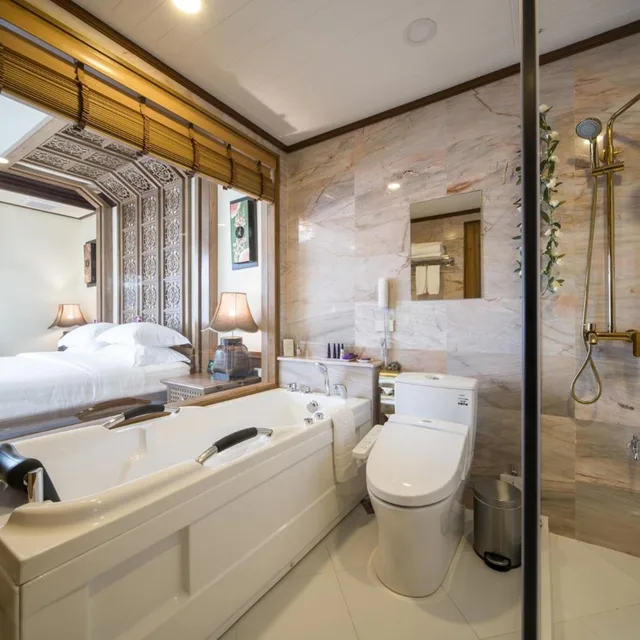 Grand, Deluxe, Peak Nimman Prestige Hotel 8/10
