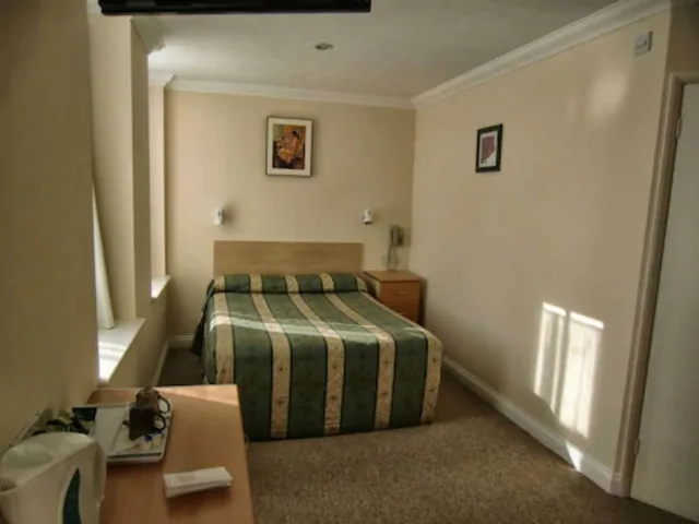 غرفة بسرير مزدوج بإطلالة على البحر، Eastbourne Riviera Hotel 4/6