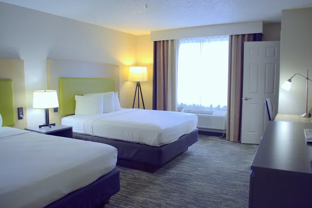 جناح استوديو بسريرين كوين مع أريكة، Country Inn and Suites by Radisson, Port Clinton, OH 2/3