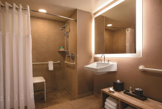 غرفة بسريرين مزدوجين لذوي الإعاقة، Hyatt Regency Lake Tahoe Resort, Spa and Casino 5/6