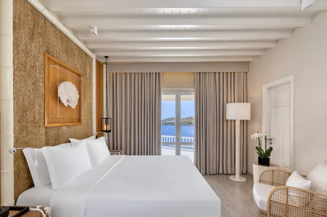 غرفة سوبيريور بسرير كينج بإطلالة على البحر، Santa Marina, a Luxury Collection Resort, Mykonos 1/9