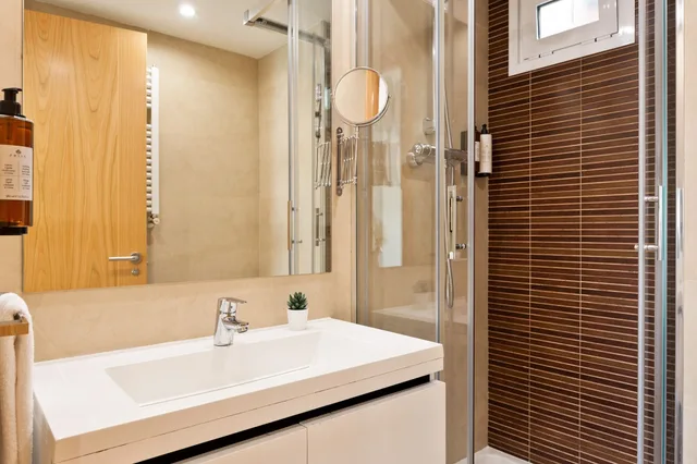 1 Bedroom, Penthouse, Queen Bed, Sea View, Sofa, Terrace, Sitges Group San Sebastian Beach 4/4